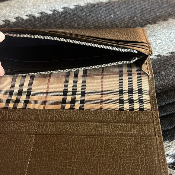 Burberry leather long wallet brown plaid like new! - Picture 7 of 9